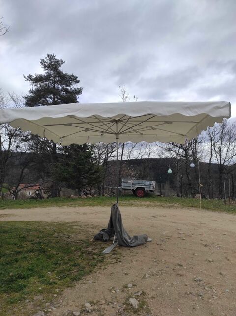 parasol 260 Saint-Maurice-en-Chalencon (07)