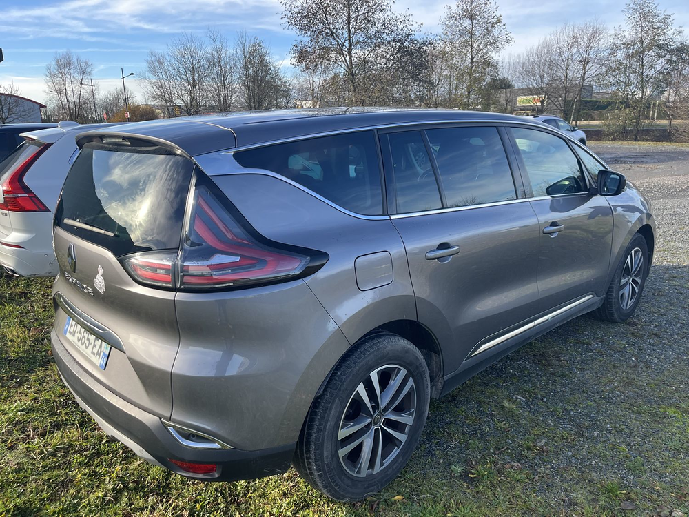 Espace dCi 160 Energy Twin Turbo Initiale Paris EDC 2017 occasion 49100 Angers