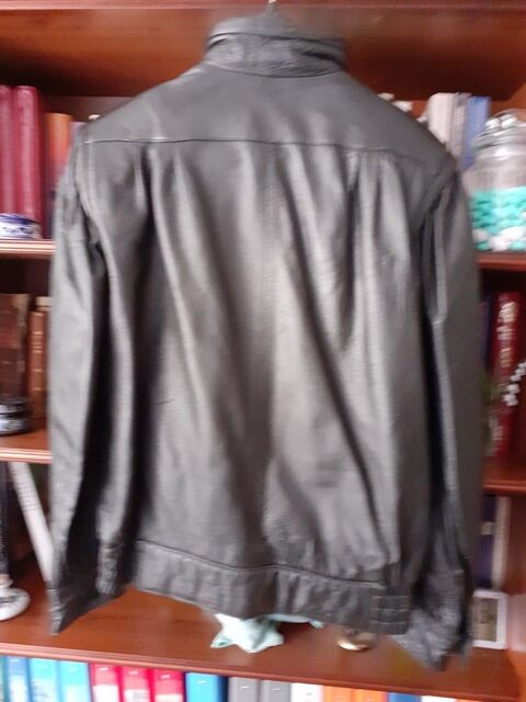 BLOUSON Cuir Femme 12 Brou-sur-Chantereine (77)