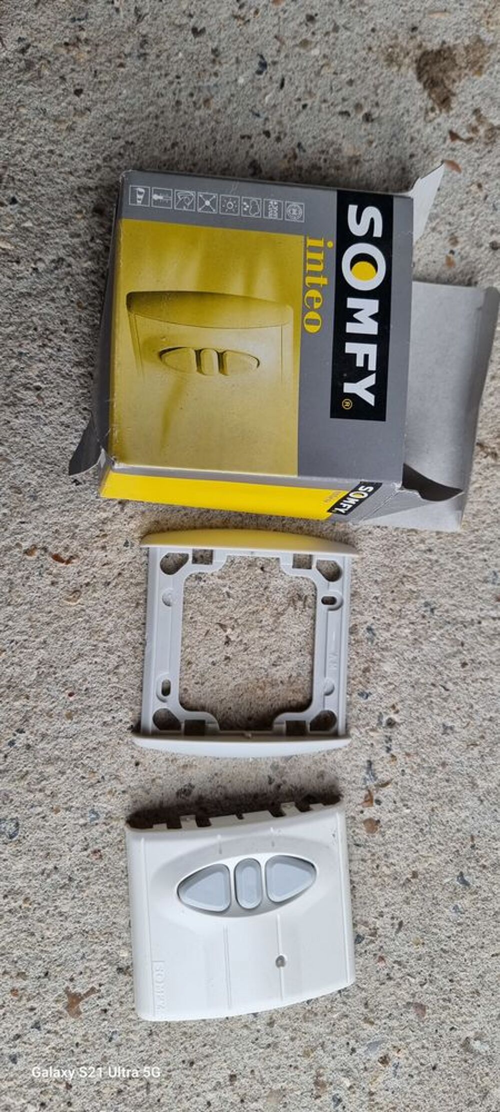4 T&eacute;l&eacute;commande centralis ref 1810090 le lots 130e Bricolage
