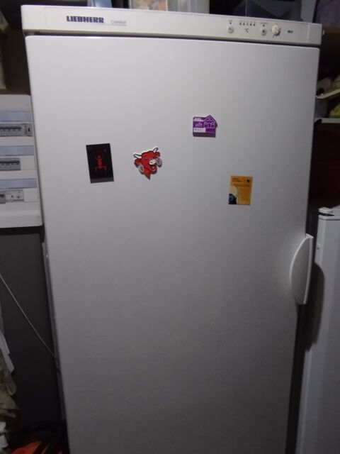 Cong�lateur  LIEBHERR CONFORT.
8 TIROIRS 100 Montpellier (34)