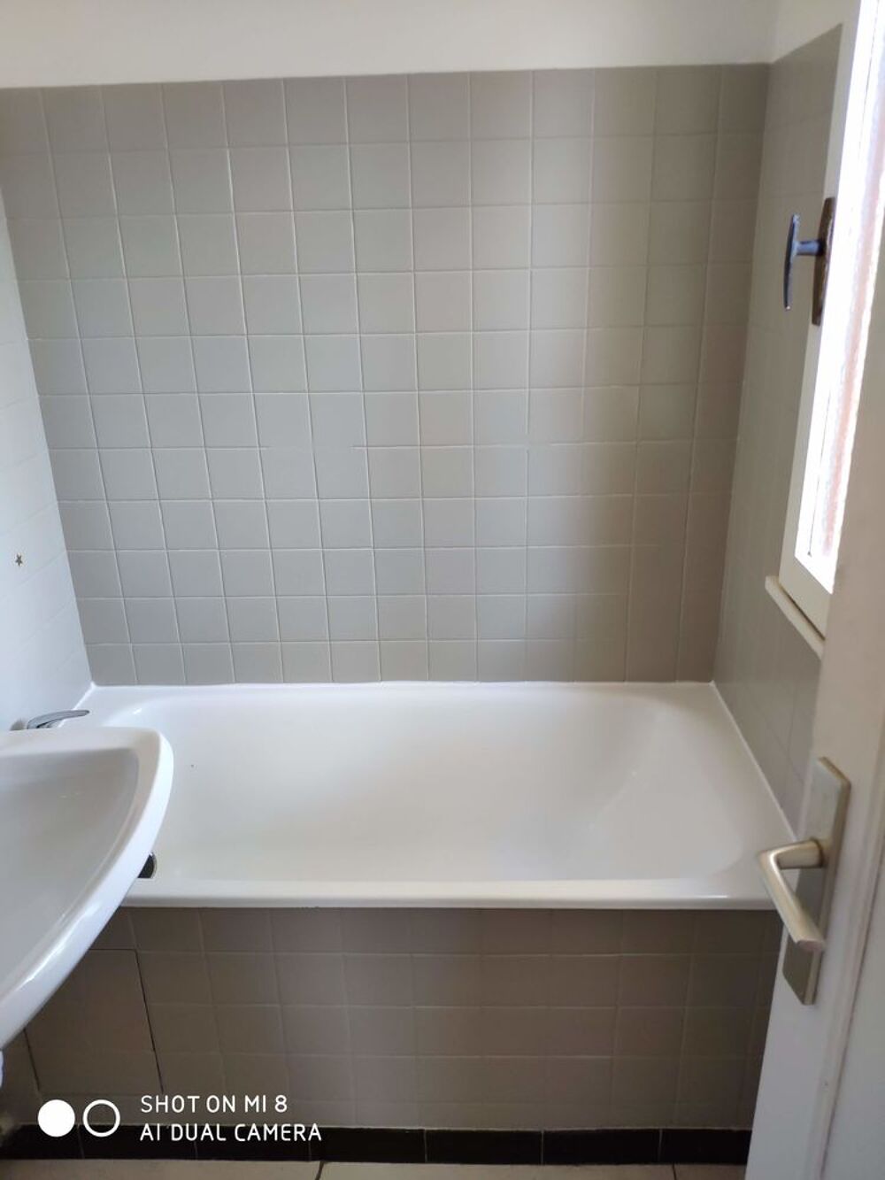 Location Appartement F3 de 75m2 - avec balcon hauteurs de la seyne La seyne-sur-mer