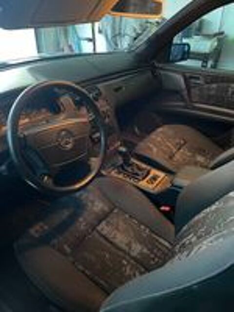 Classe E E290 TD Avantgarde 1997 occasion 63820 Laqueuille