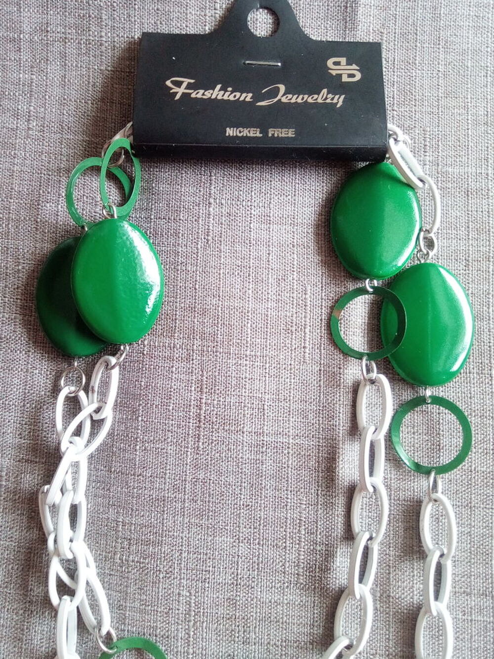 1 Lot de 3 colliers fantaisies jewelry Bijoux et montres