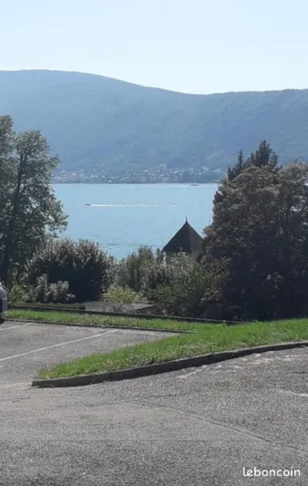   T2 vue panoramique lac,  terrasse, calme, parking  Rhne-Alpes, Veyrier-du-Lac (74290)