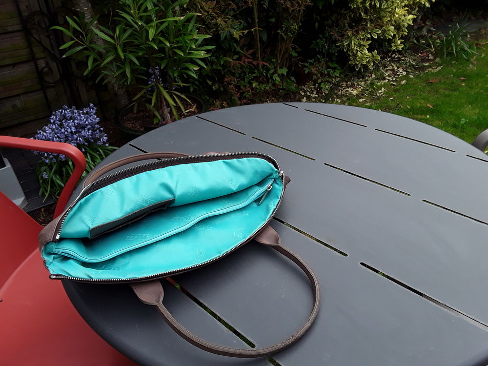 Sac &agrave; main en cuir TEXIER couleur taupe Maroquinerie