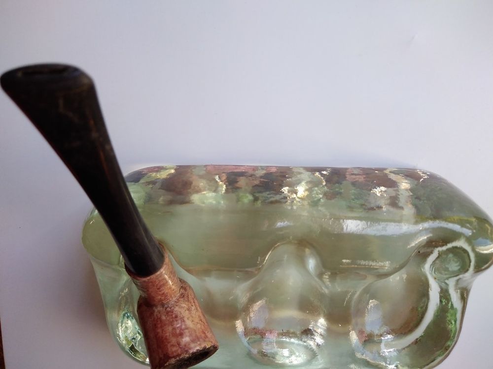 SUPPORT POUR PIPES EN VERRE 