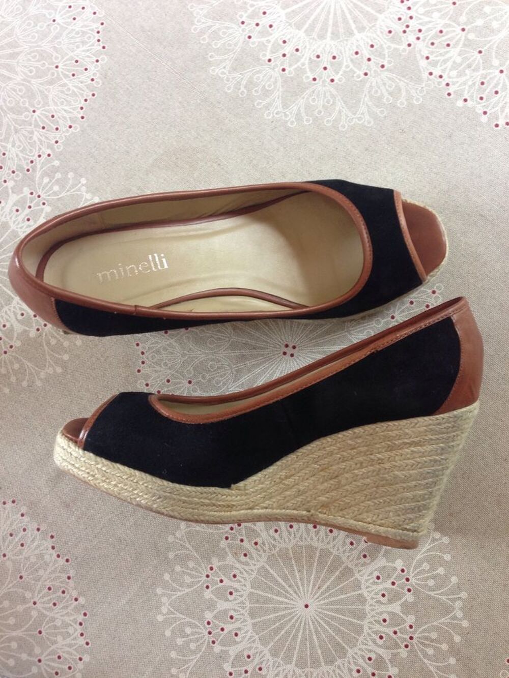 Magnifiques chaussures MINELLI en cuir noir/marron Chaussures