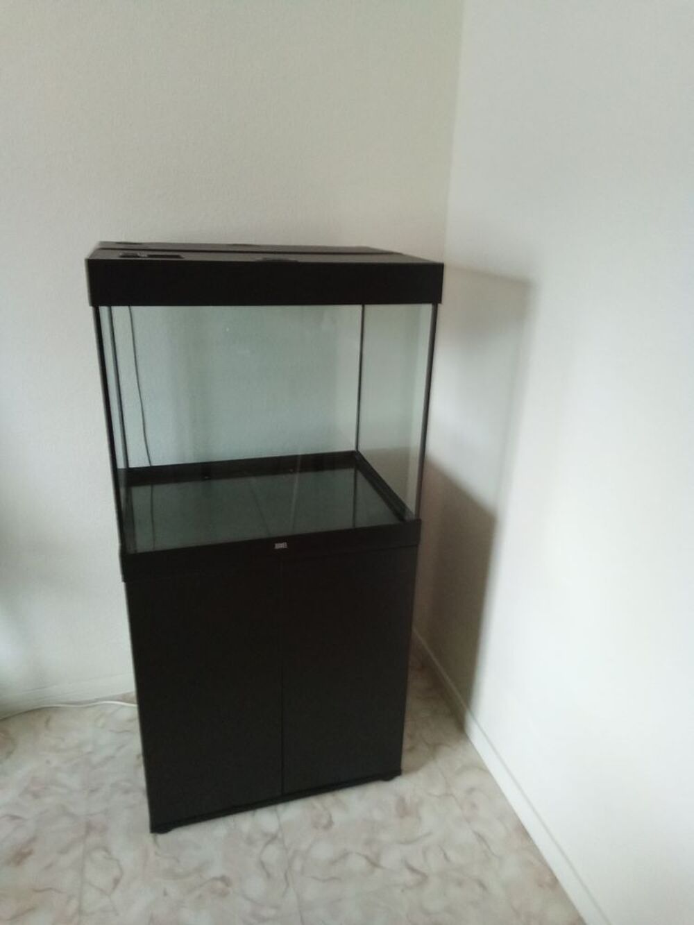 Meuble + aquarium juwel Meubles