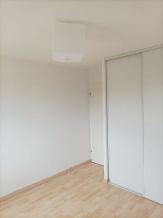  Appartement à louer 3 pièces 64 m²