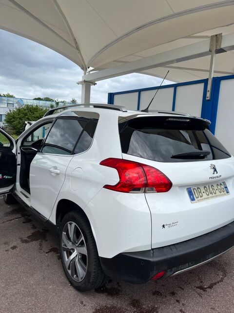 Peugeot 2008 1.6 VTi 120ch BVM5 Allure