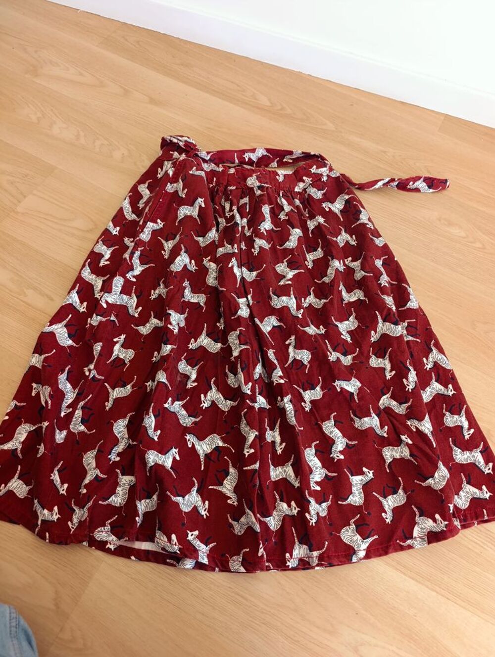 jupe mi-saison Vêtements