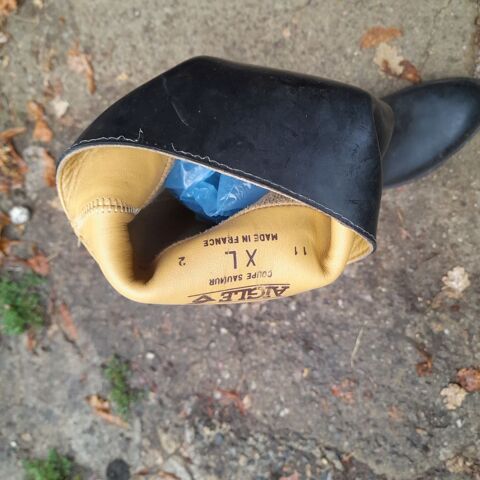 BOTTES �QUESTRE  30 La Chapelle-aux-Saints (19)