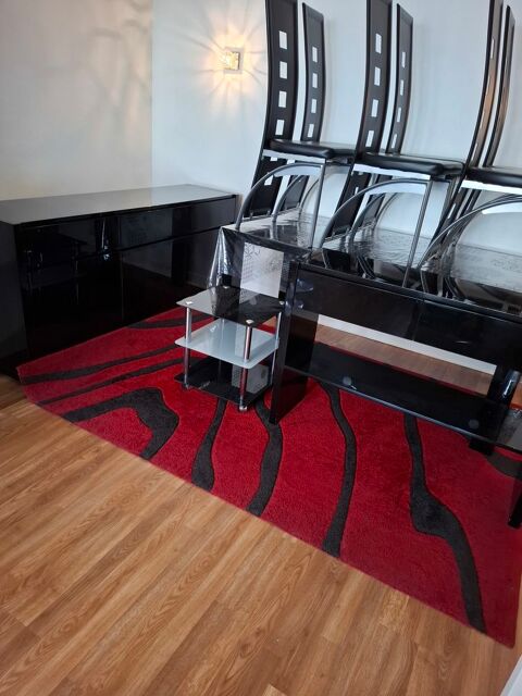 SALLE A MANGER NOIR LAQUE 450 Arnage (72)