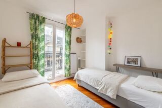 Location Appartement Appartement lumineux de 2 chambres au dernier étage Paris 8