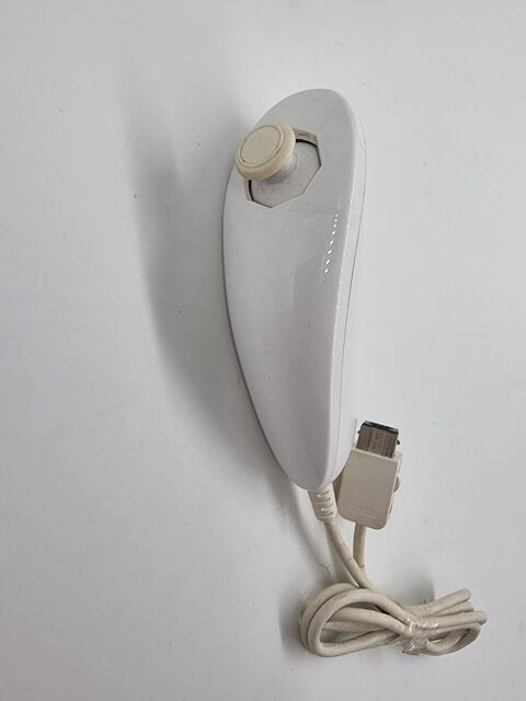 Accessoire manette Nunchuck blanc officielle Nintendo Wii 5 Vulbens (74)