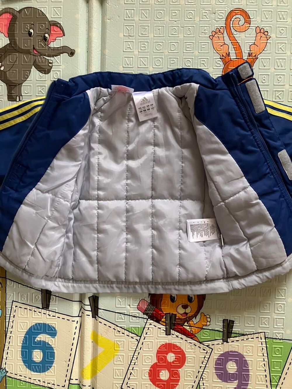 veste Adidas taille 6/9 mois Vêtements enfants
