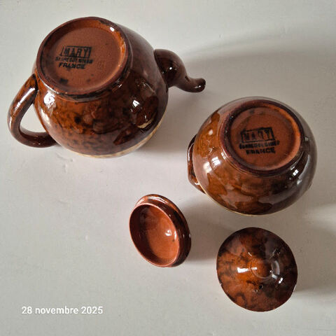 petite th�i�re, cafeti�re, le titre de votre objet. 35 Saumur (49)