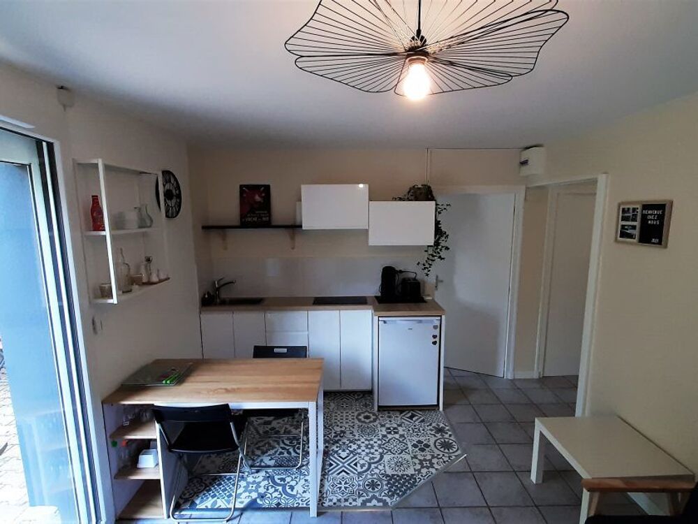   Gîte avec piscine et terrasse Auvergne, Coubon (43700)