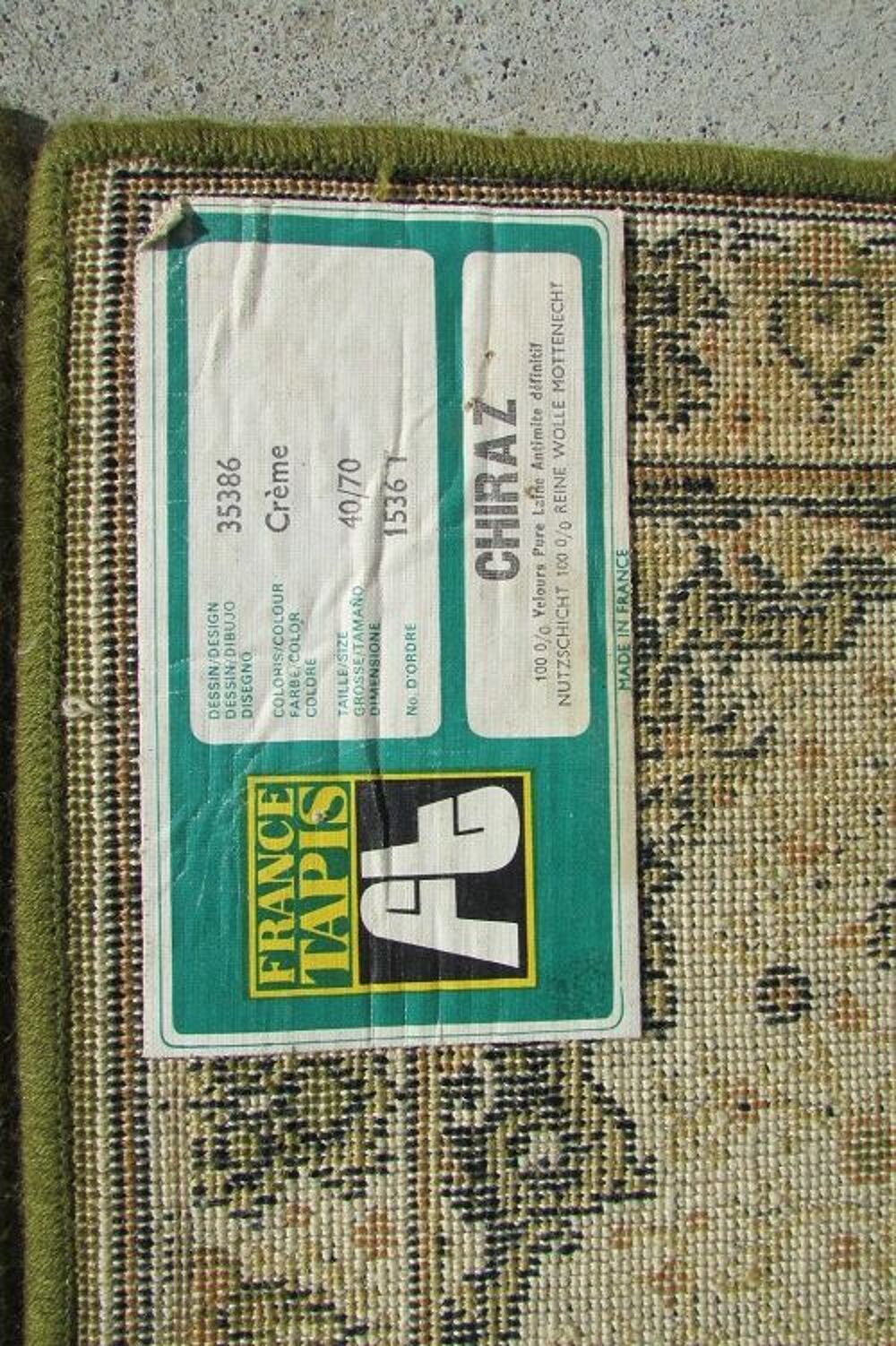 2 tapis identiques 40 x 70 cm , vert et or Décoration