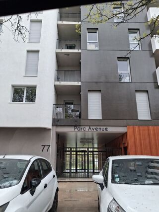 Parking / Garage à louer 15 m² Dijon