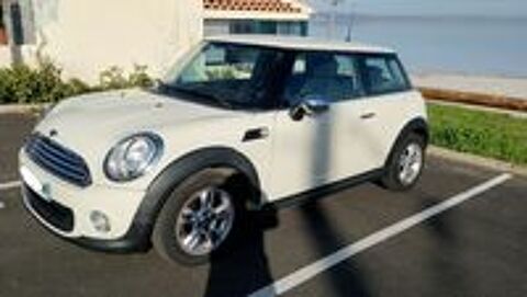 One Hatch 75 ch 2013 occasion 13800 Istres