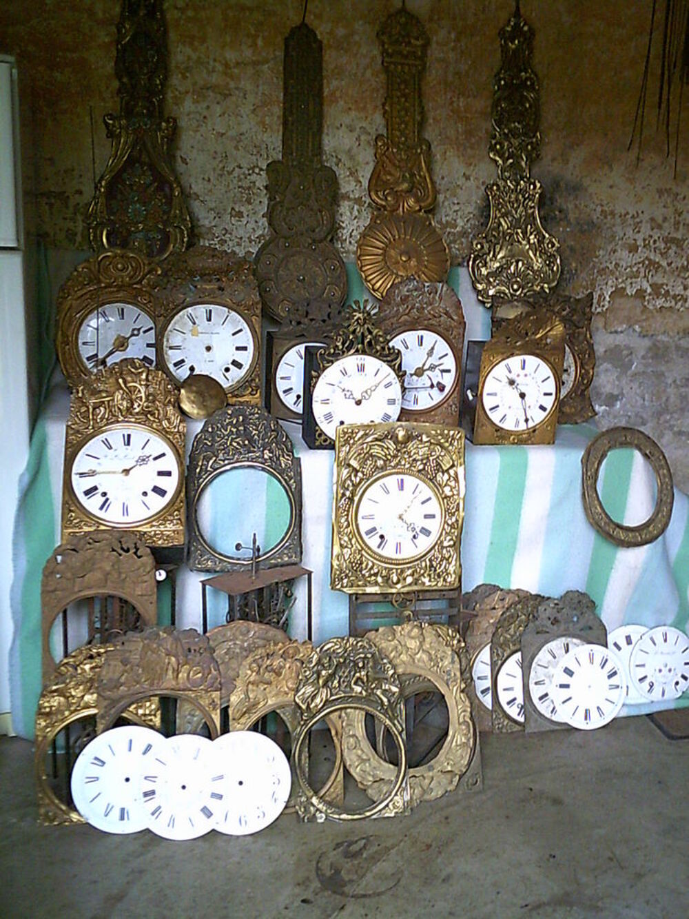Pi&egrave;ces et pendules ancienne Bijoux et montres