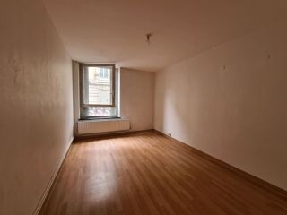  Appartement à louer 4 pièces 102 m²