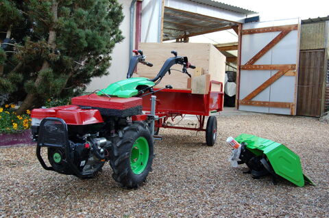 Motoculteur/rotovator/remorque 2700 Cérans-Foulletourte (72)