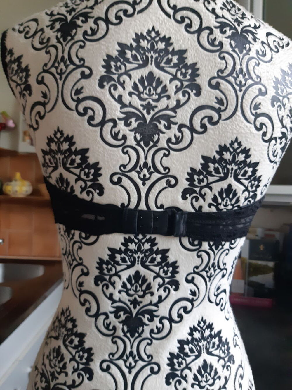  soutien gorge ,noir bustier, ETAM, taille 85C
Vêtements