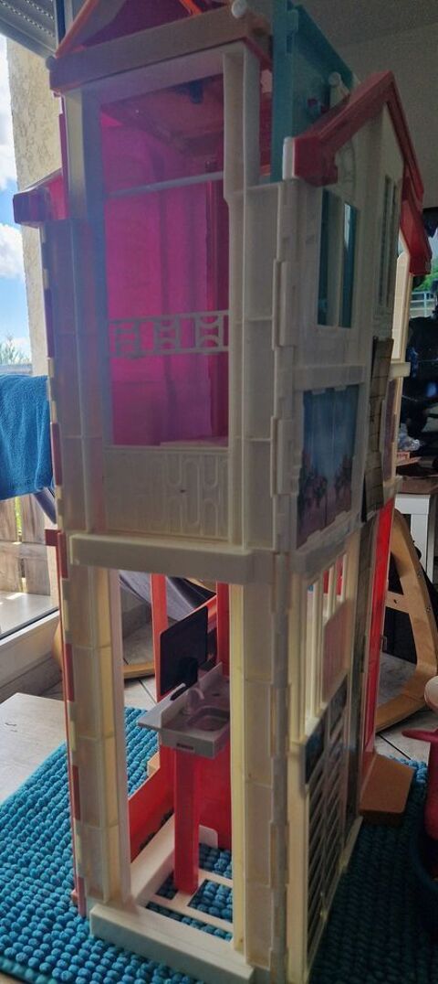 maison pliable barbie Gex (01)