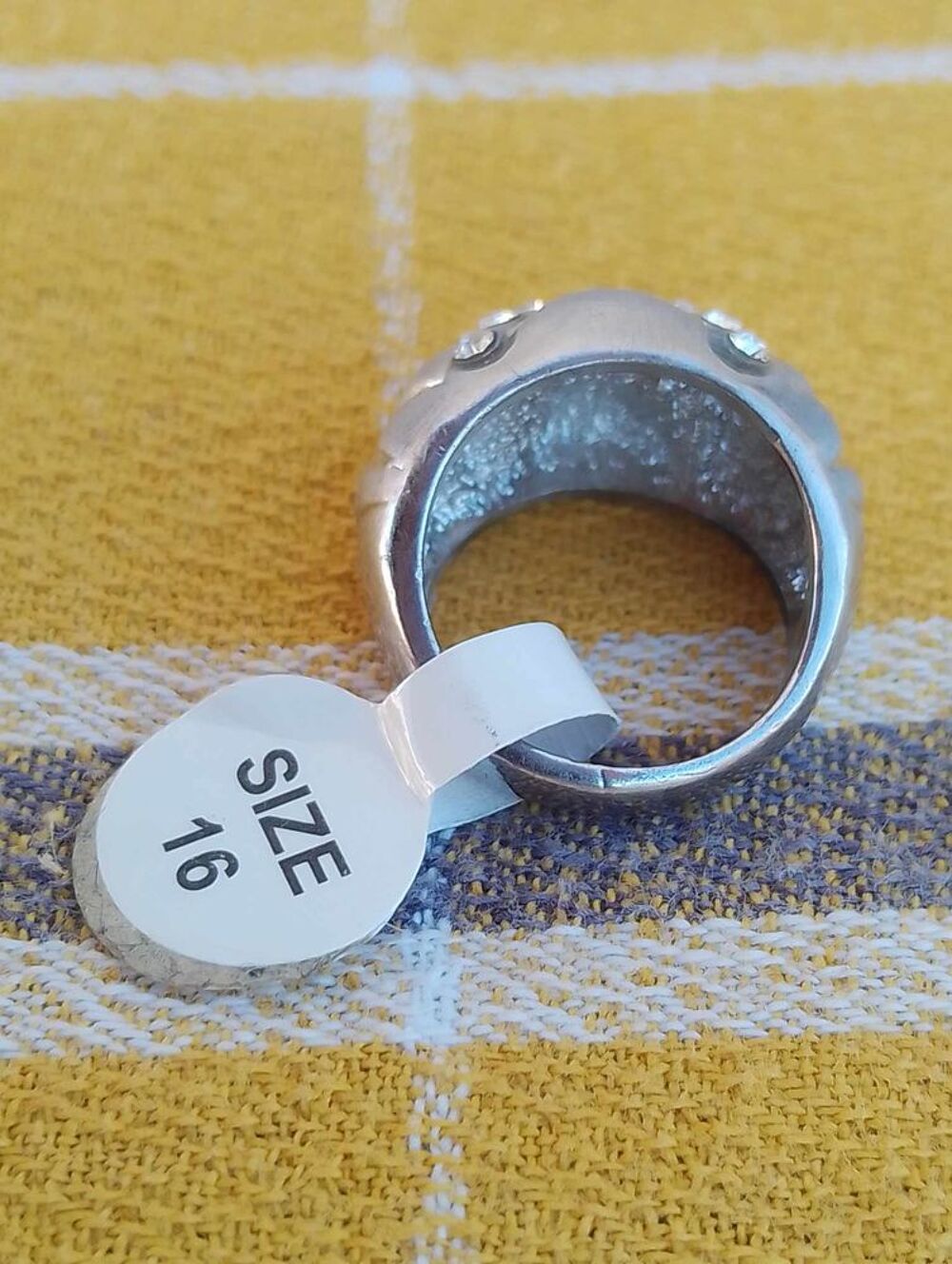 Bague Boule Fantaisie en Taille Size 16 avec Strass - Neuve Bijoux et montres