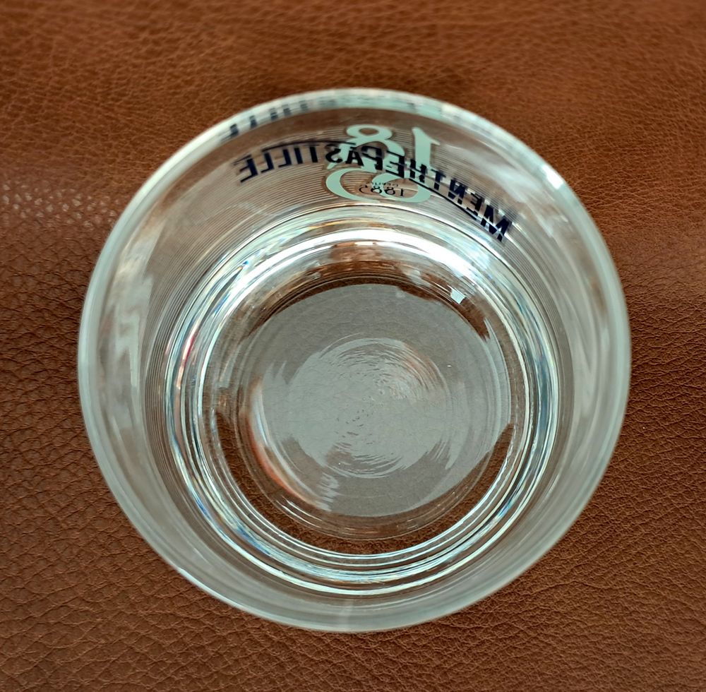 lot de 4 verres &agrave; fond epais menthe pastille depuis 1885 
Cuisine