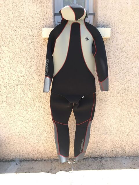 COMBINAISON DE PLONGE 80 Saint-Paul-Trois-Ch�teaux (26)