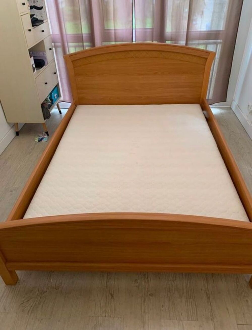 Lit avec sommier 140 x 190cm Meubles