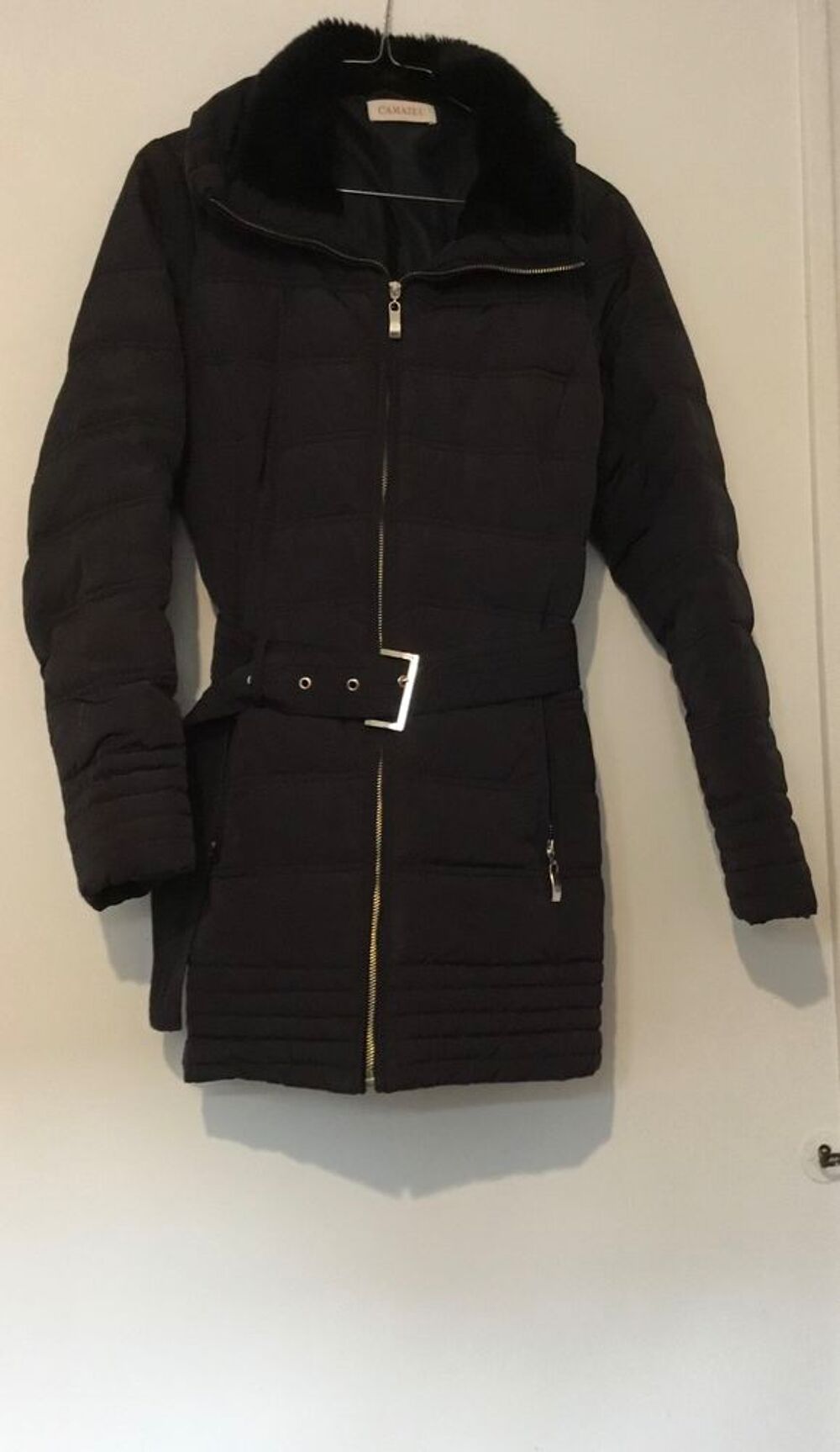 La doudoune chic ultra chaude avec son garnissage en duvet Vêtements