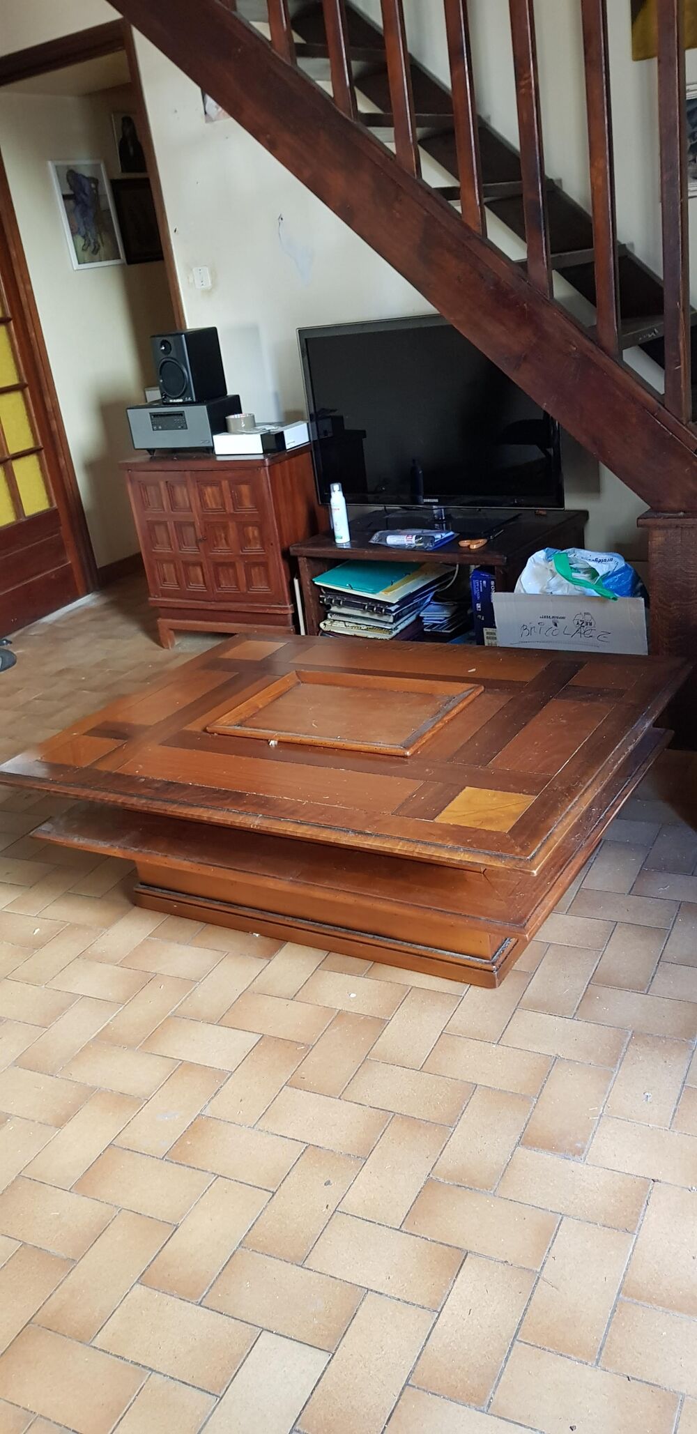Table basse carr&eacute; en bois avec trappe Meubles