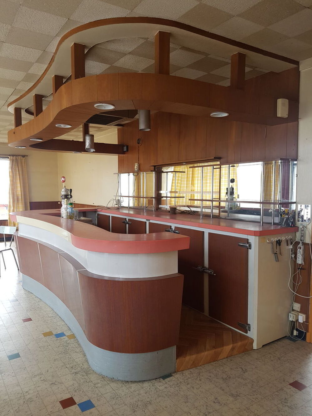 Comptoir de bar en formica Meubles