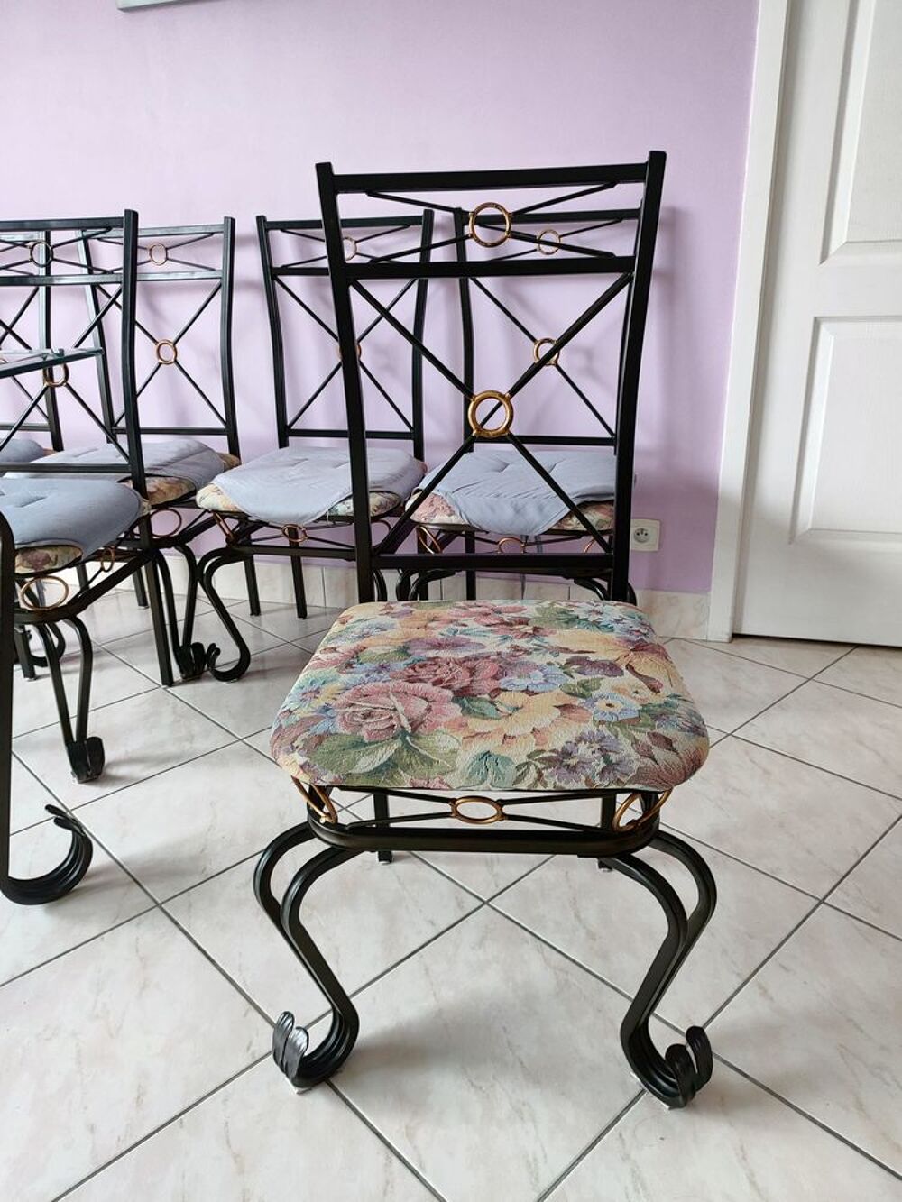 Table rectangulaire en verre et m&eacute;tal noir Meubles