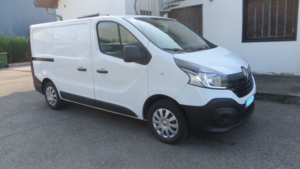 Trafic TRAFIC CA L1H1 1000 KG DCI 120 E6 GRAND CONFORT 2017 occasion 73800 Chignin
