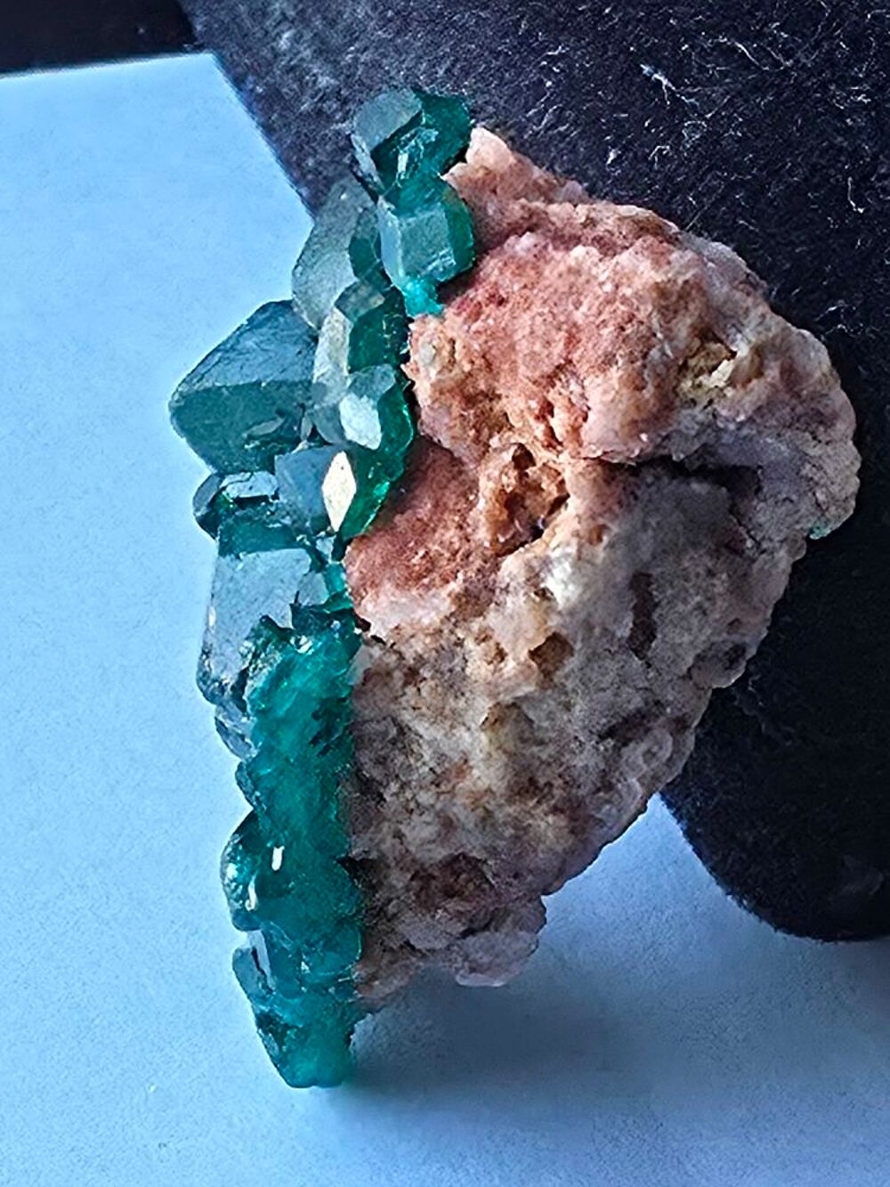 Splendide Dioptase sur Matrice-Katanga, RDC-12g 