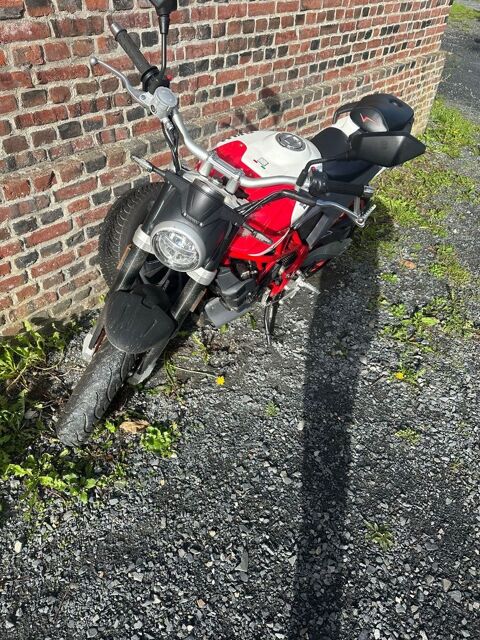 Moto Moto 2024 occasion Beuzeville 27210