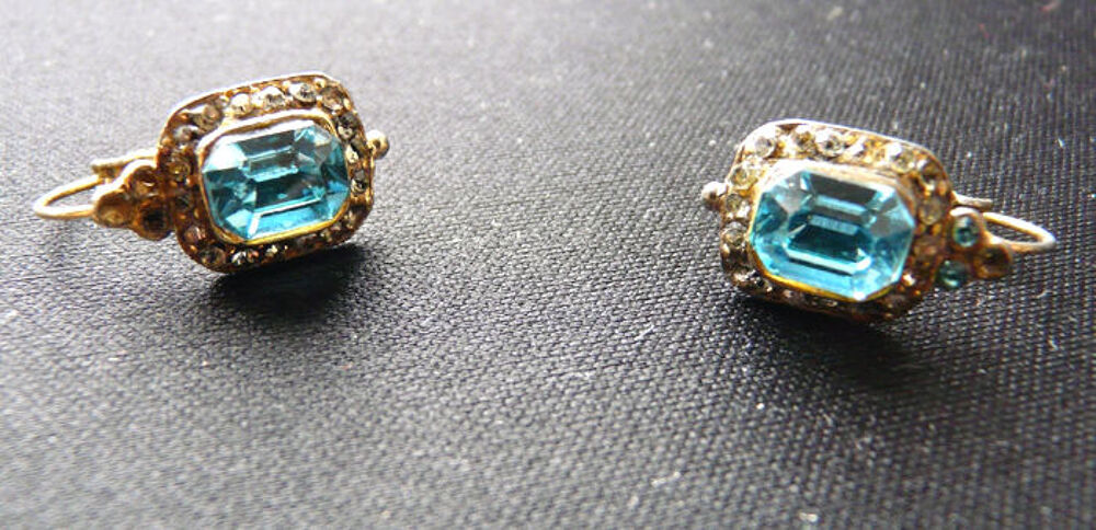 Paire de Boucles d'Oreilles de 2 Topazes Bleues 19i&egrave;me Or Bijoux et montres