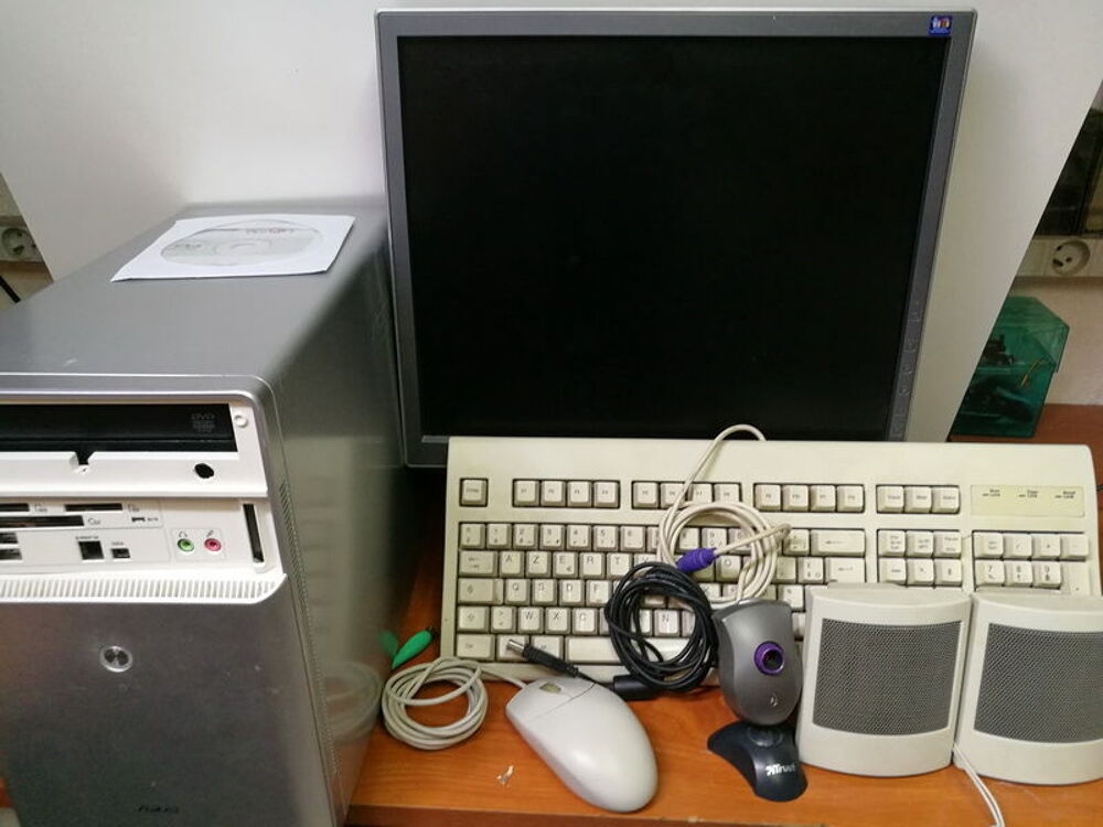 Ordinateur Pentium4 +Ecran+clavier+souris+Webcam+Hautparleur Matériel informatique