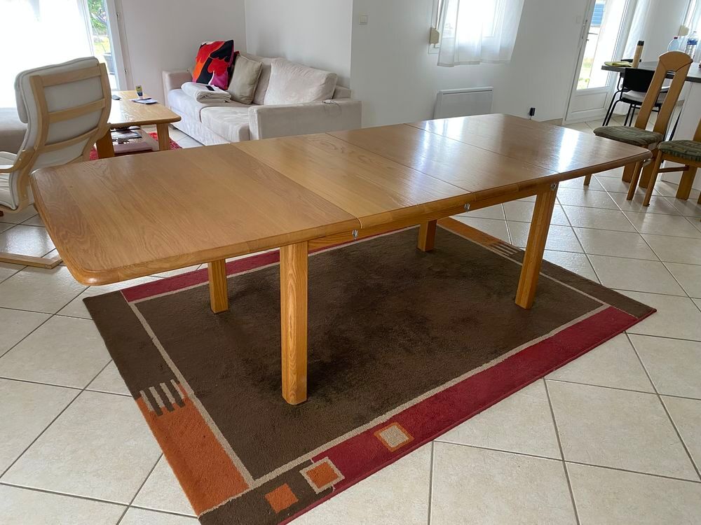 Table de salle &agrave; manger Meubles