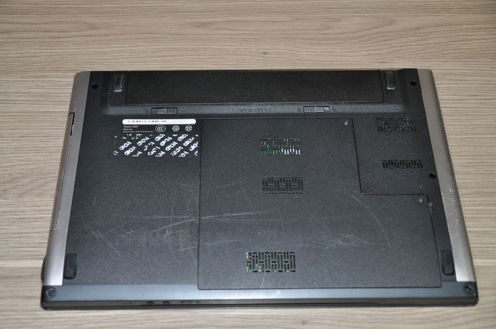 Dell Vostro 3500 de 15,6 pouces Matériel informatique