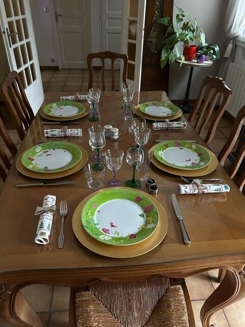 Table salle  manger avec 6 chaises style Louis xv 650 Montgeron (91)