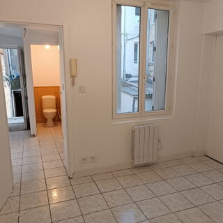  Appartement à louer 1 pièce 35 m²