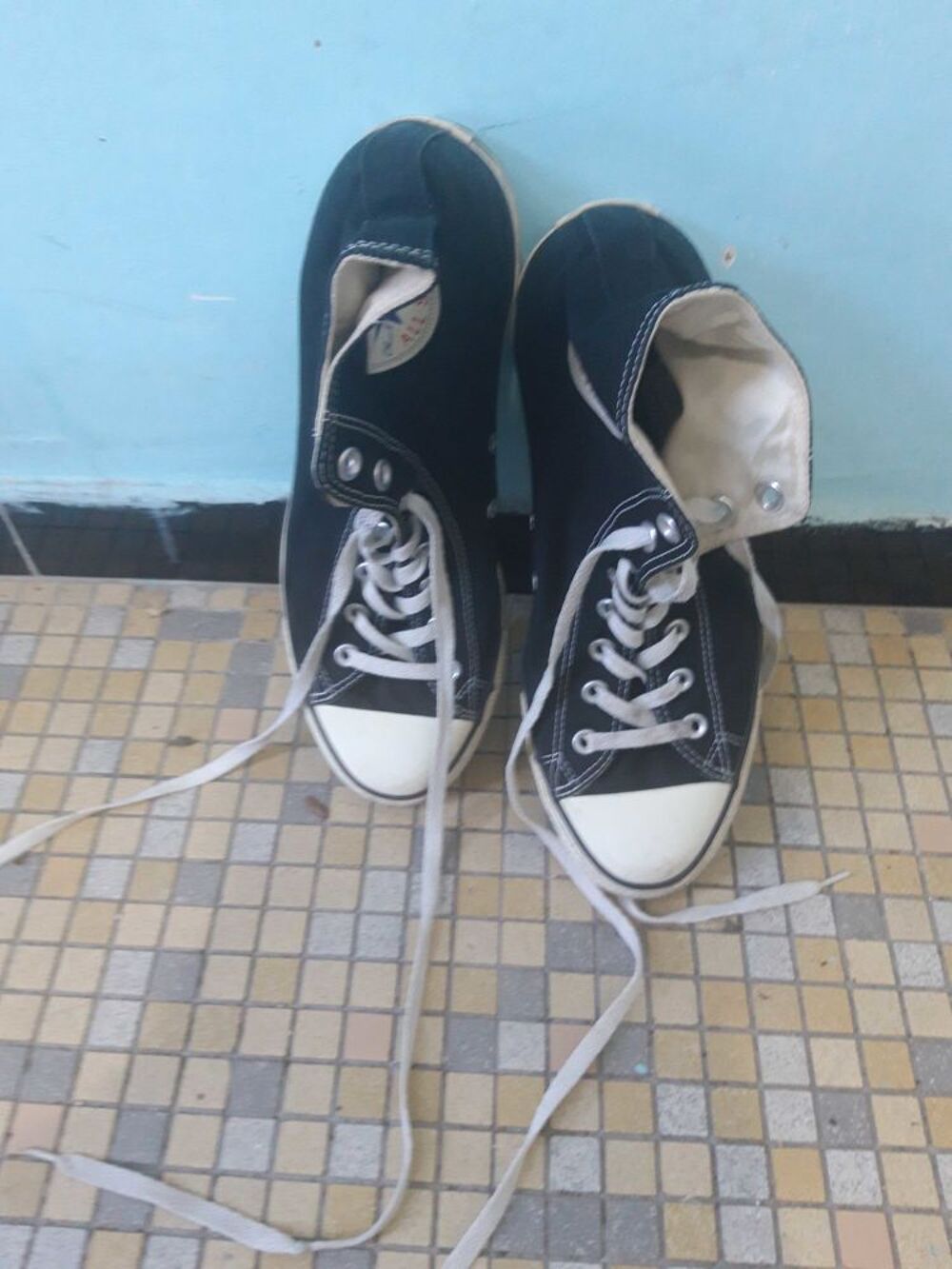 basket noirs marque Converse Chaussures