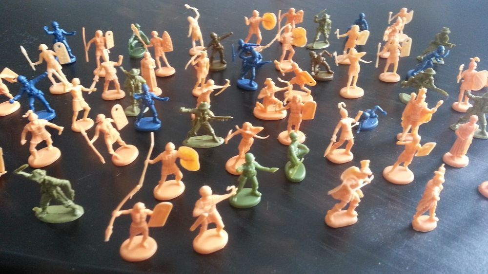 Lot mini figurines plastique 